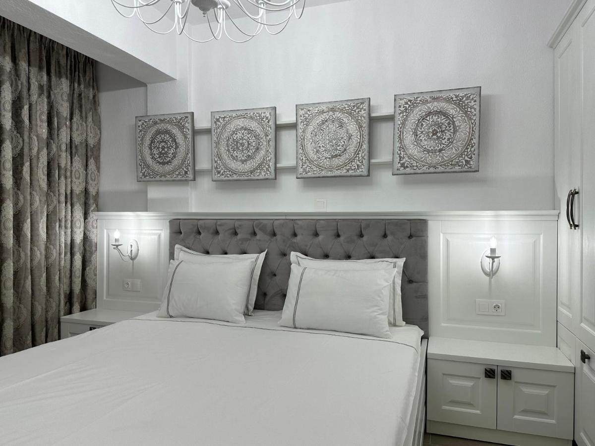 Royal Apartments - Nikiti ภายนอก รูปภาพ