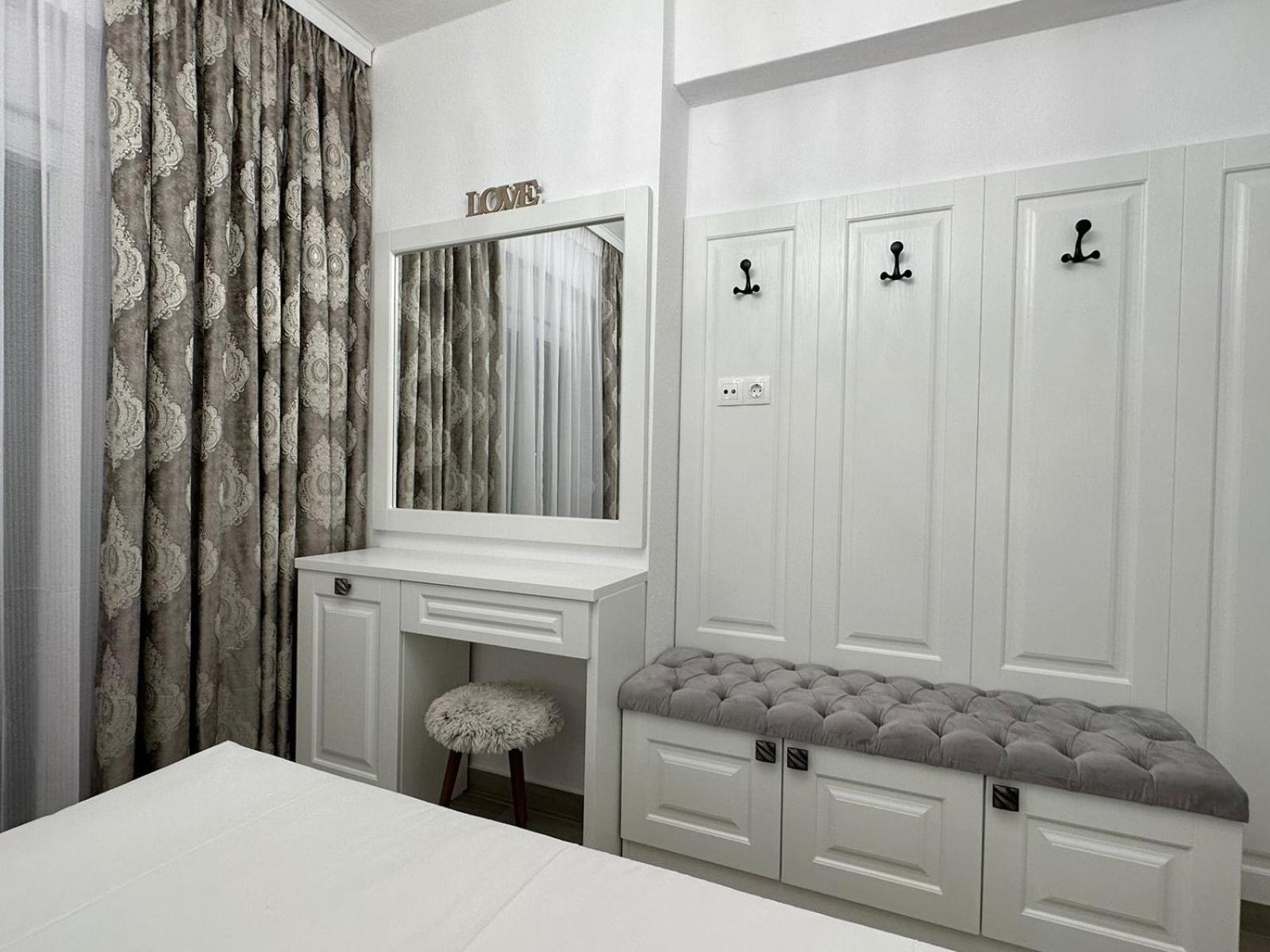 Royal Apartments - Nikiti ภายนอก รูปภาพ